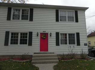 327 N Jackson St, Elgin, IL