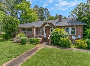 445 Hampton Ave, Pickens, SC 29671