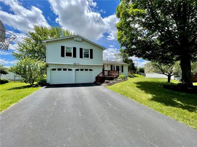 81 Blackwell Ln, Henrietta, NY, 14467