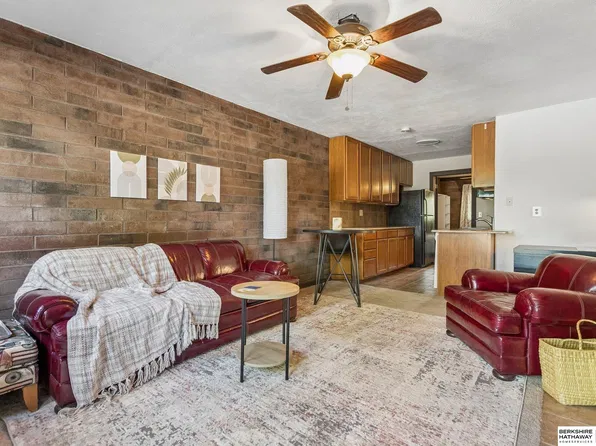 8941 Miami St APT 9, Omaha, NE 68134