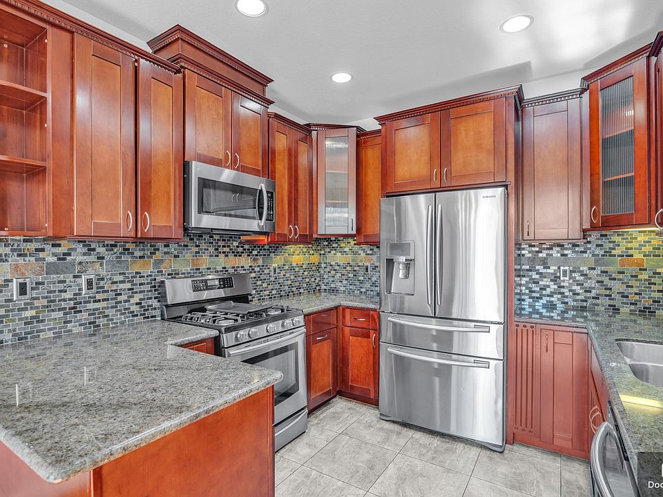 1st image of 308 Araglin Ct