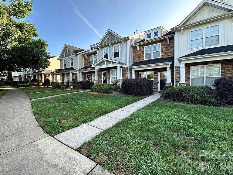 5112 Prosperity Church Rd — Photo 3