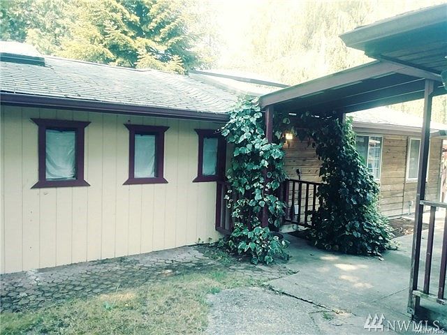 1st image of 5206 140th St E