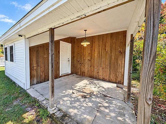 2nd image of 137 Damon Rd