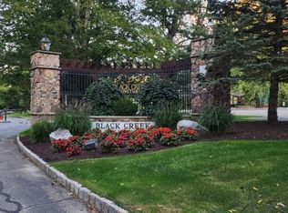 10-13 Maple Cres, Vernon, NJ 07462