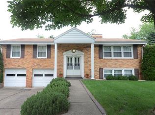 207 Lytton Rd, Coraopolis, PA 15108