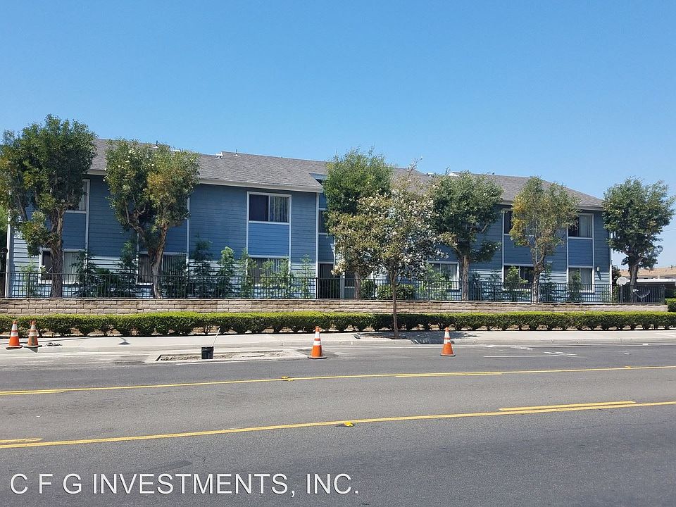 1st image of 302 S Newhope St APT 2