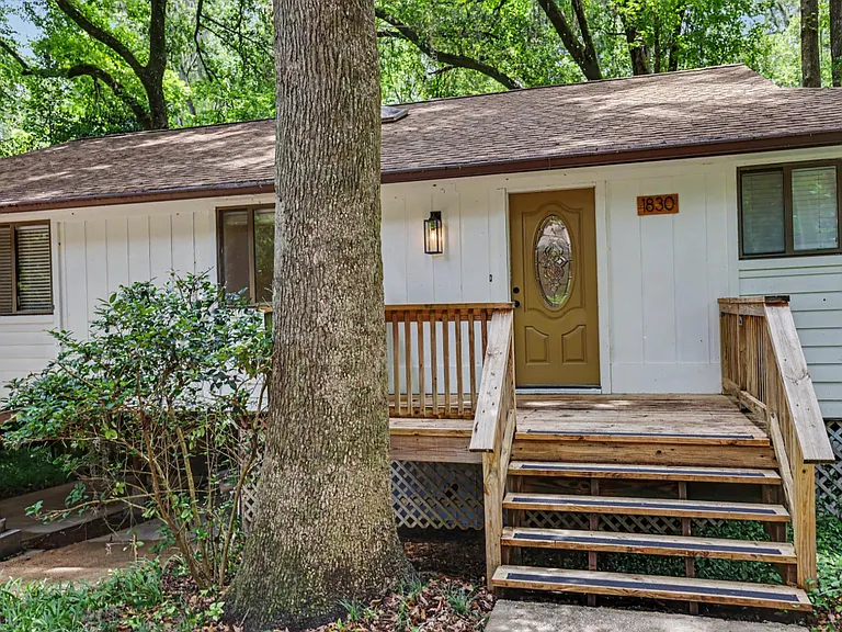 1830 Myrick Rd — Photo 2