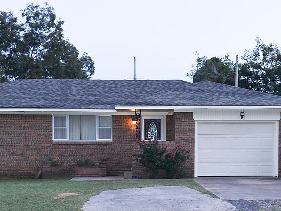 4th image of 1117 W Oklahoma Ave