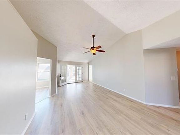 4th image of 1058 Millcreek Dr