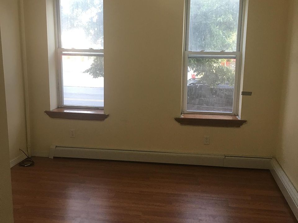 1st Unit Bedroom