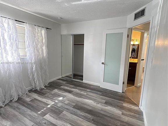 4th image of 4441 NW 16th St APT J102