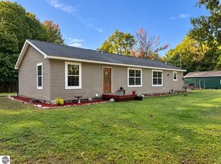 587 N Lewis Rd, Shepherd, MI 48883