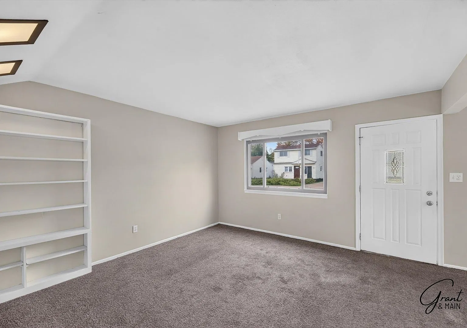 $1350 3 bedrooms — Photo 4