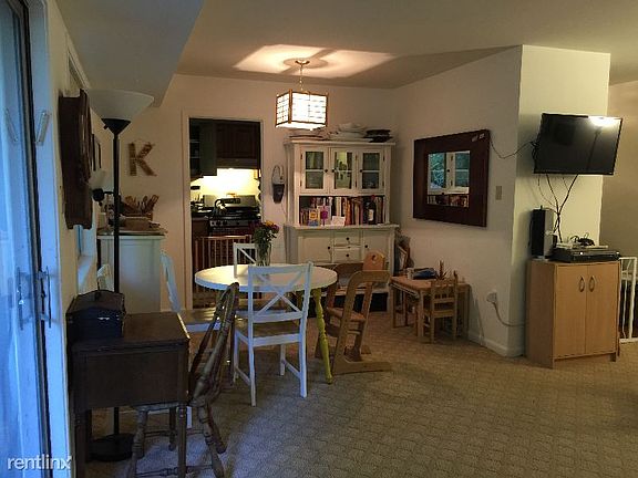 4th image of 10643 Weymouth St #10643