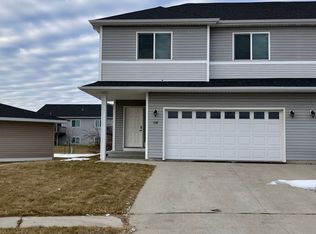 1338 12th St W, West Fargo, ND