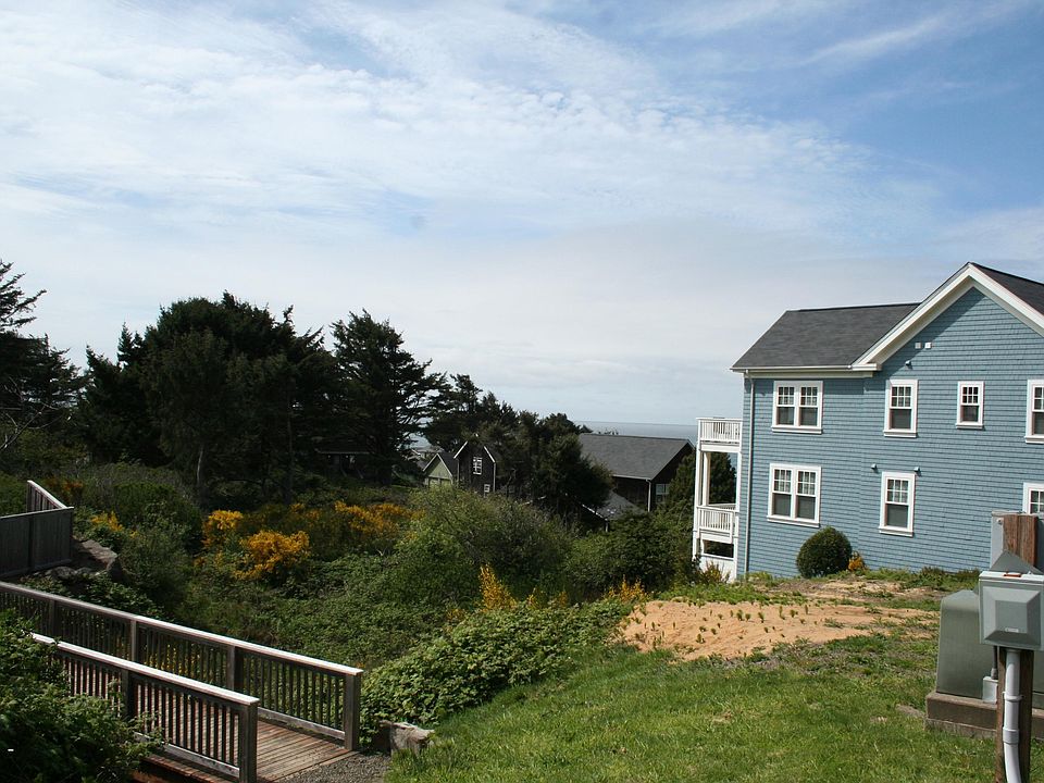 1st image of LOT 14 NE Mulberry Loop