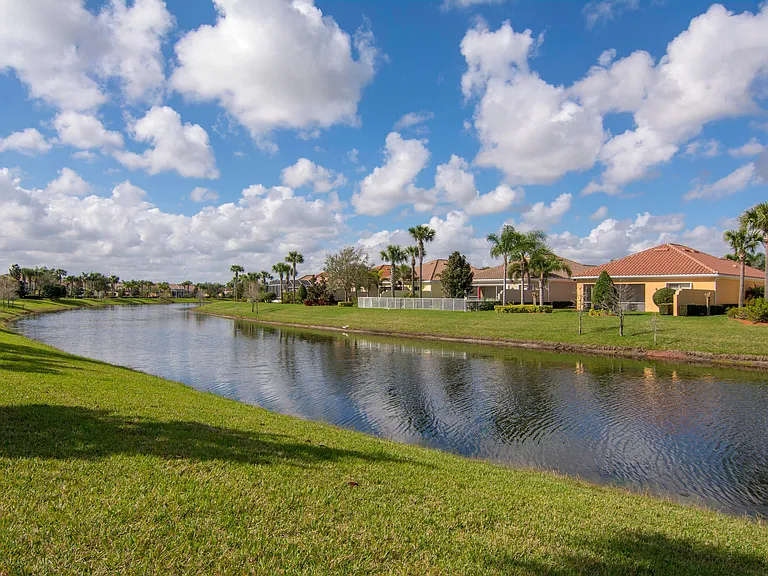 5254 Eleuthra Cir — Photo 23