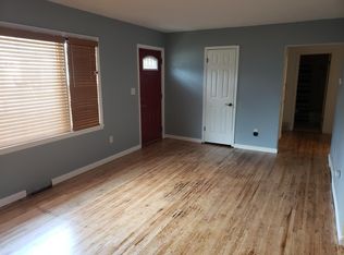1324 W 4th St, Cedar Falls, IA 50613