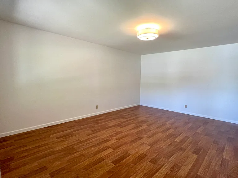3708 Mauney Ct — Photo 4