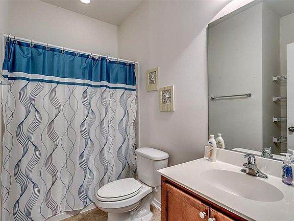 Downstairs full bath
