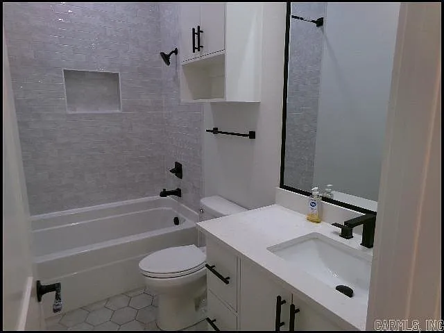 73 Tournay Cir — Photo 15