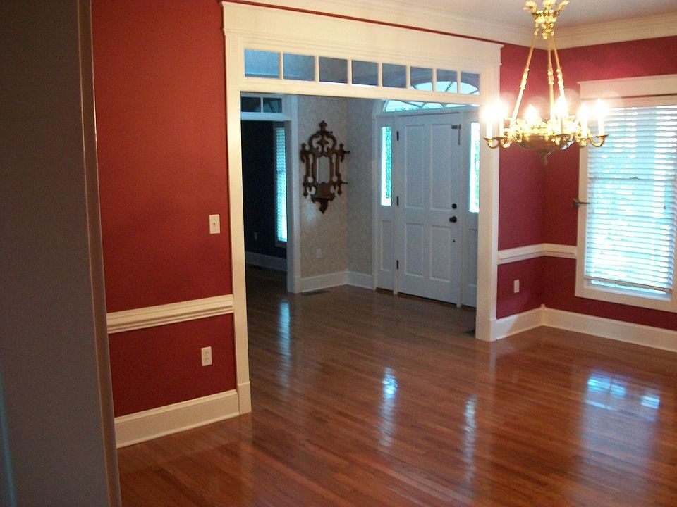 2nd image of 3055 Wilshire Blvd