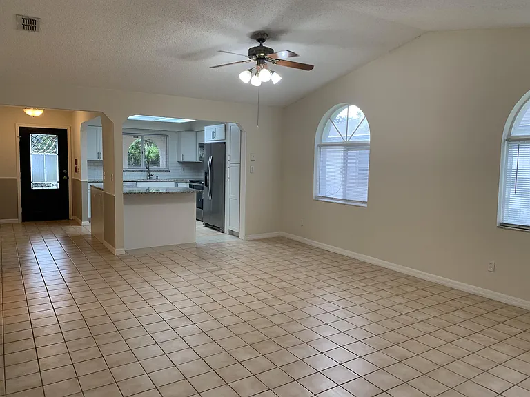 25 Plain View Dr #A — Photo 10