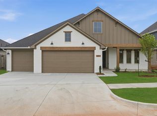 3804 Mesa Rd, Norman, OK 73071
