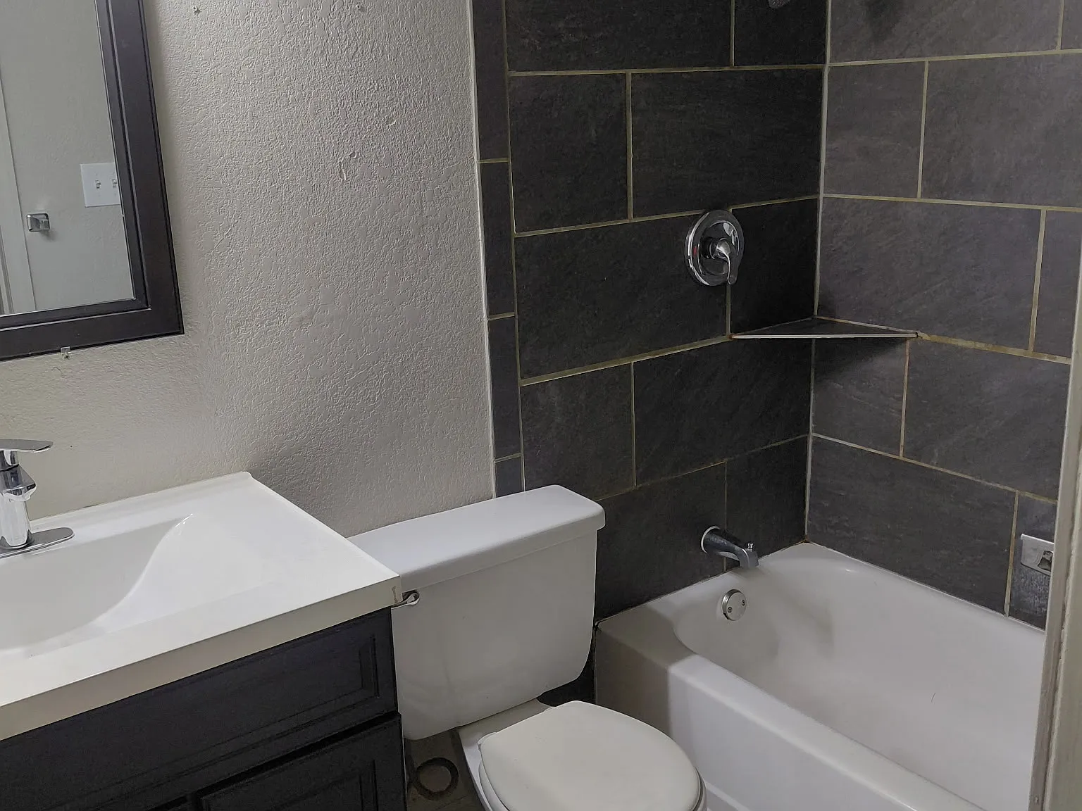 2 bed, 800 sqft, $800 — Photo 4