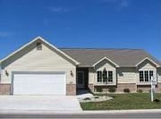 48 Penbrook Cir, Appleton, WI 54913