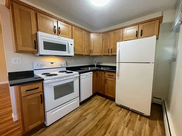 405 6th Ave SE #124 — Photo 3