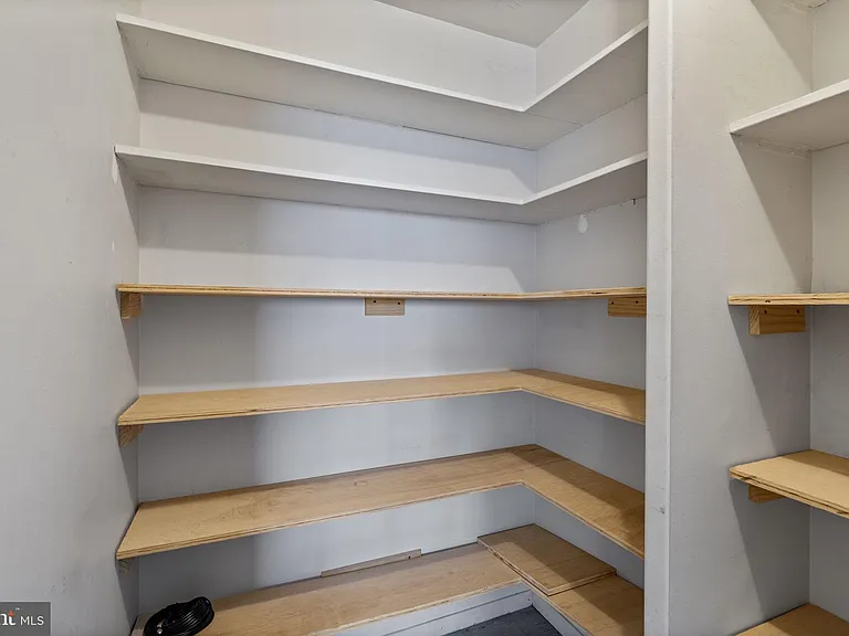 4000 N Charles St #905 — Photo 9