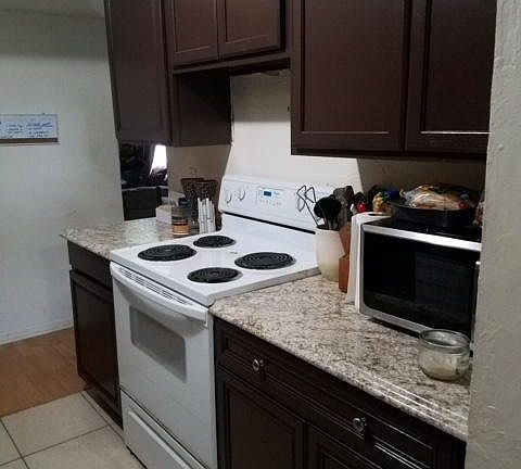 5th image of 107 Highland Ave