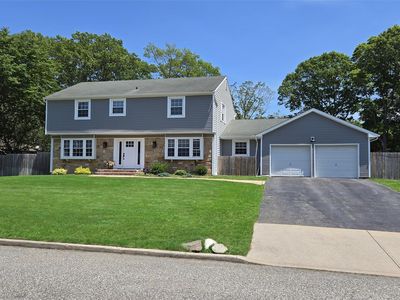 71 Strathmore Village Drive, South Setauket, NY, 11720