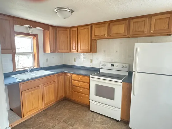 38 Howard St #2, Presque Isle, ME 04769