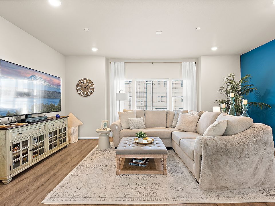 1st image of 17525 110th Ave E #D