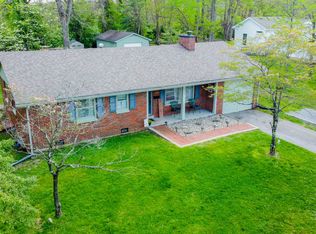 212 Williamsburg Dr, Danville, KY 40422