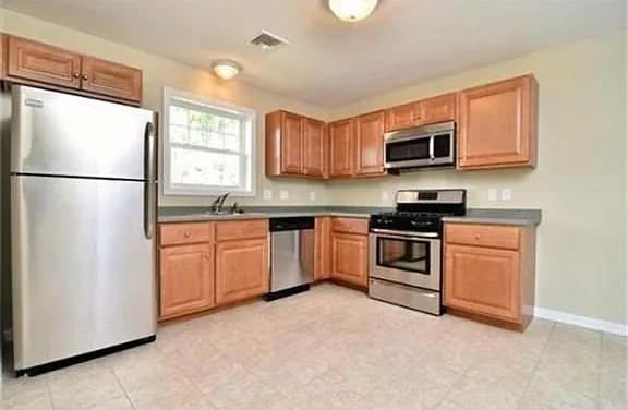 39 Athens St #4 — Photo 4