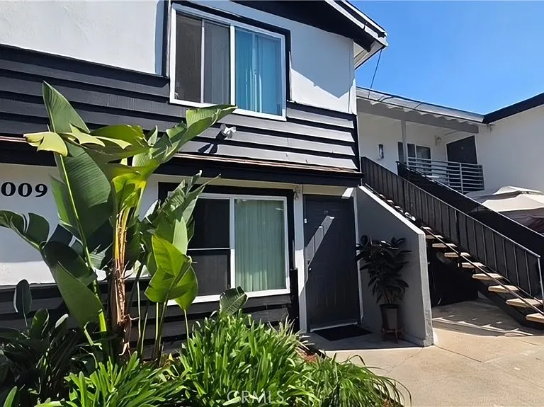 1009 Valencia St #A — Photo 1