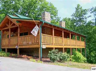 3240 White Falcon Way, Pigeon Forge, TN 37862
