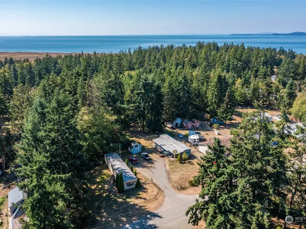 4317 & 4319 Noisey Circle, Oak Harbor, WA 98277