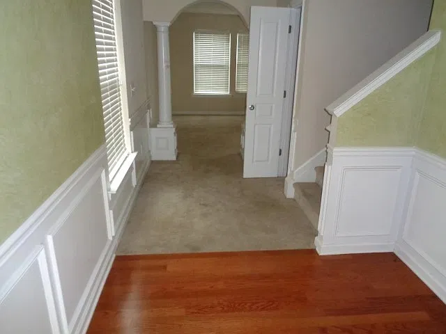3 bed, 2.5 bath, 1682 sqft, $2,035 — Photo 2