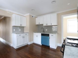 4 Chilcott Pl #2R, Boston, MA 02130