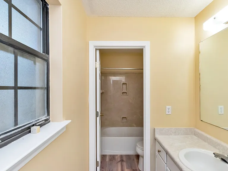 3057 Brookline Dr W — Photo 16
