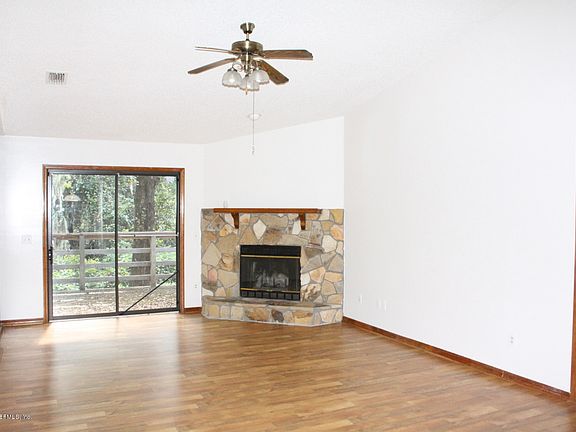 3rd image of 1336 High Plains Dr S