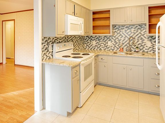 5th image of 4113 Deep Wood Cir