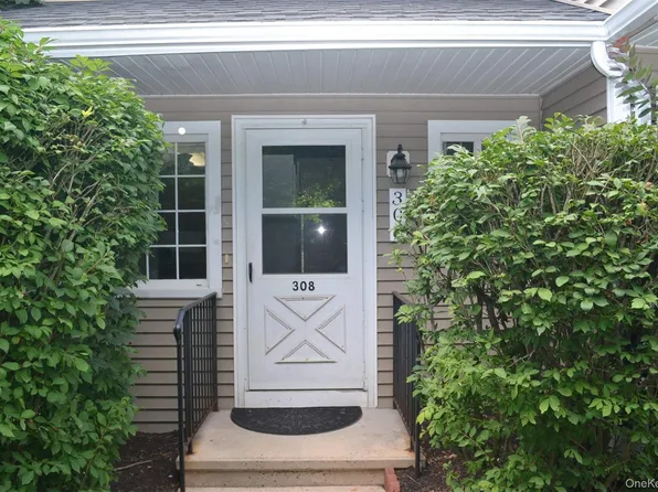 308 Covington Green Lane, Patterson, NY 12563