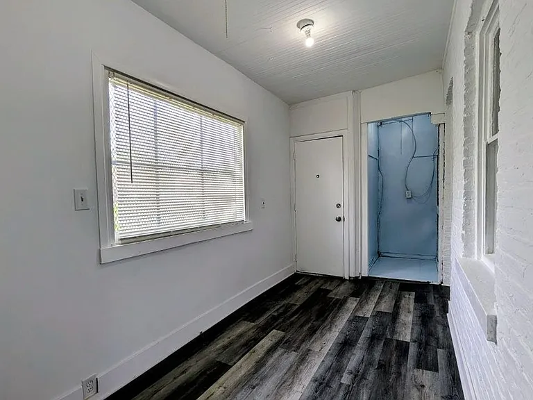 7315 S Kenwood Ave — Photo 10