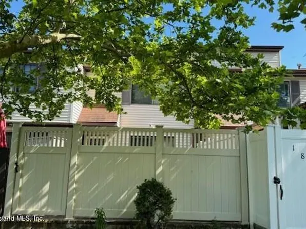 20 Bunnell Ct #A, Staten Island, NY 10312